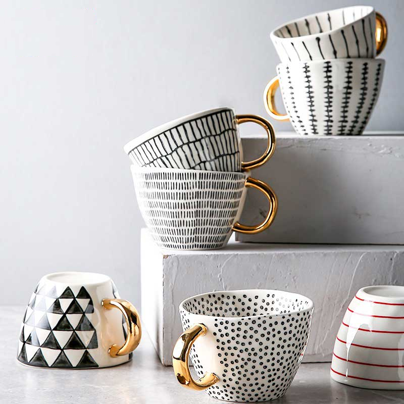 Taza de Cerámica con Asa Dorada | Diseño Geométrico Moderno-mugs-SeemSeem