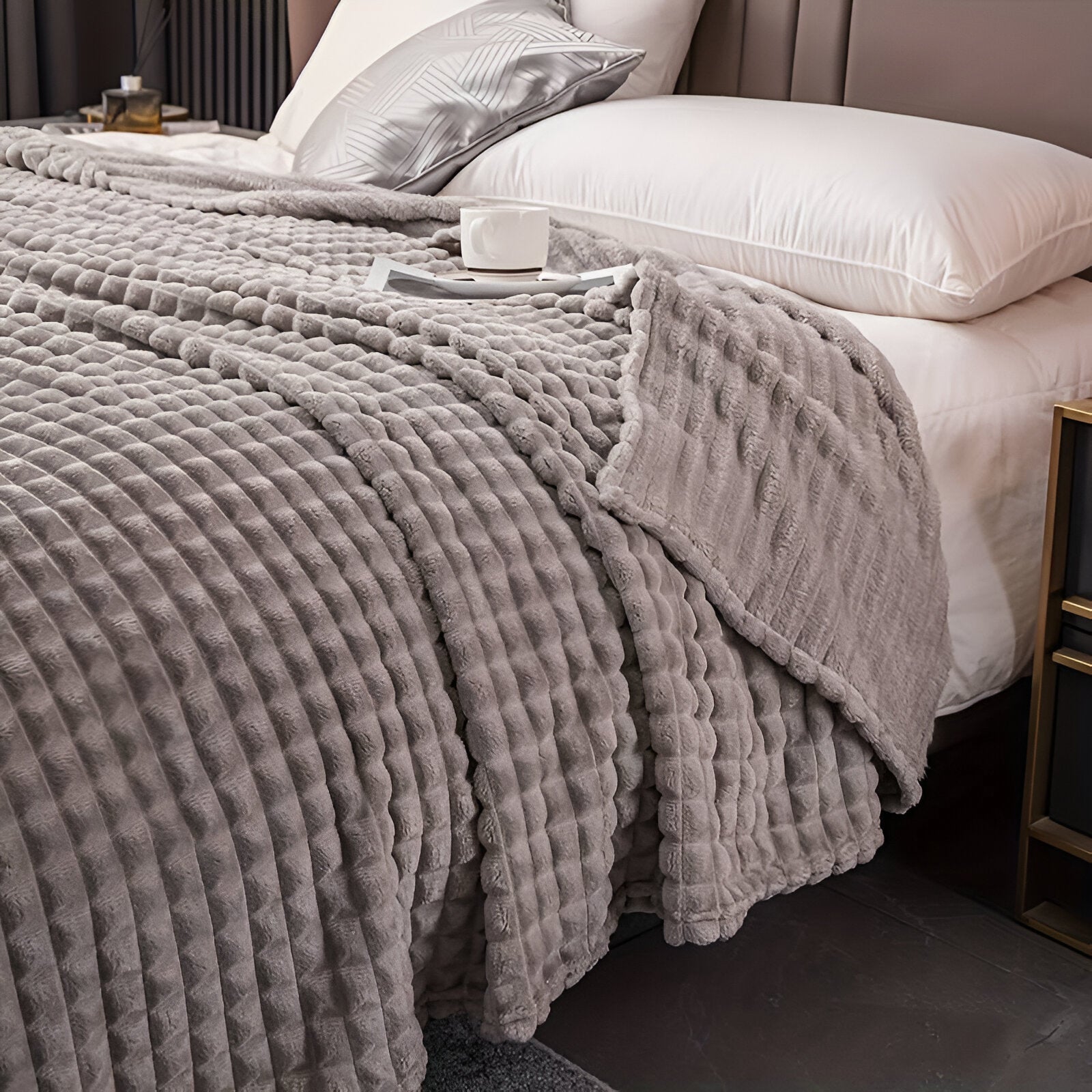 Flanellgeriffelte Decke – Weiche Kuscheldecke für Sofa und Bett – SeemSeem