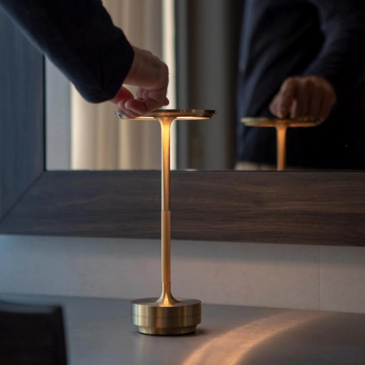 Lámpara de Mesa LED Inalámbrica | Iluminación Moderna Recargable-Lamp-SeemSeem