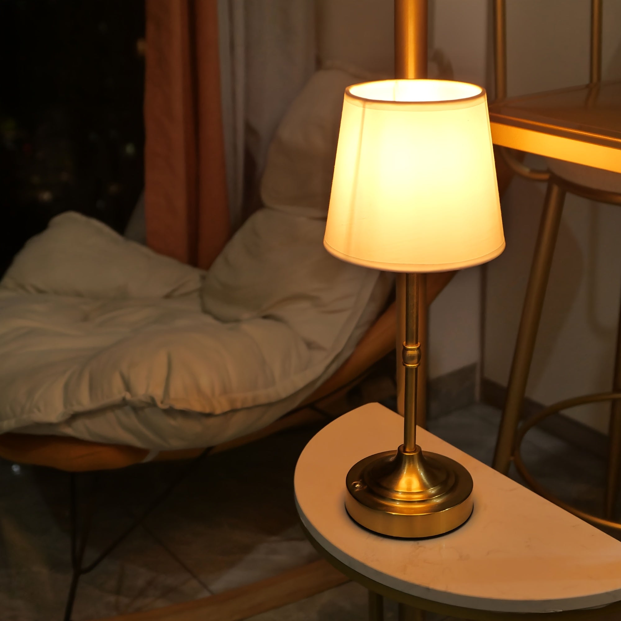 Lámpara De Mesa Clásica Con Pantalla | Iluminación Decorativa Para Interior-Lamp-SeemSeem