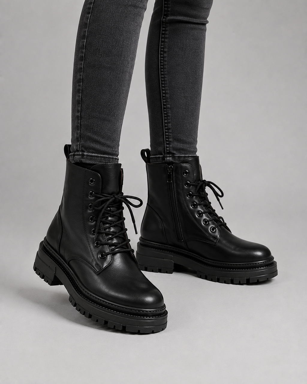 Botas Militares Con Cordones Para Mujer | Suela Track · SeemSeem
