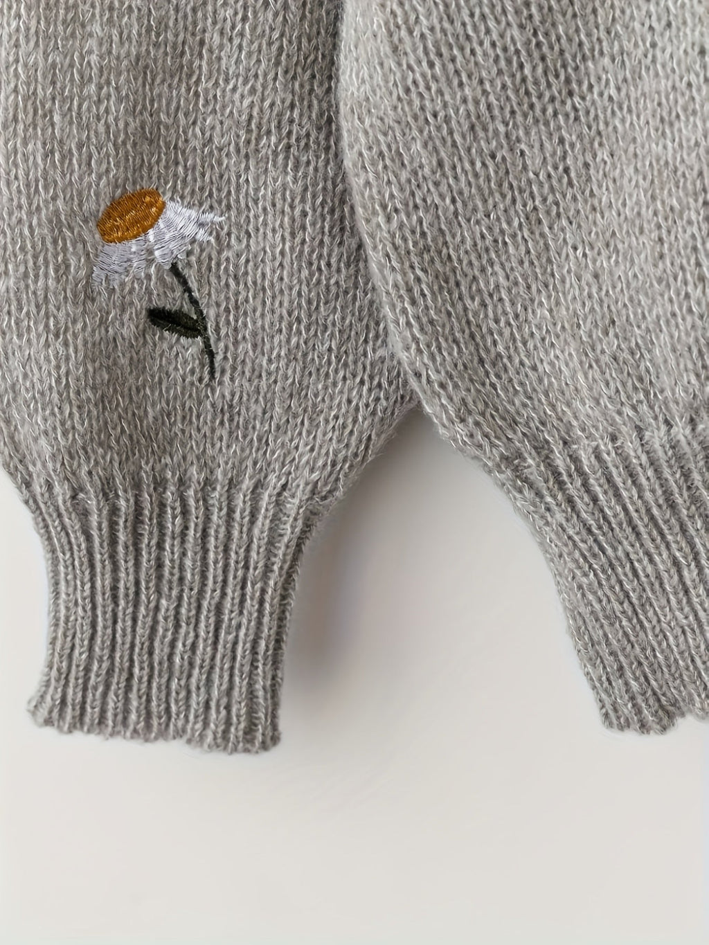 Jersey De Punto Para Mujer | Margaritas Bordadas · SeemSeem