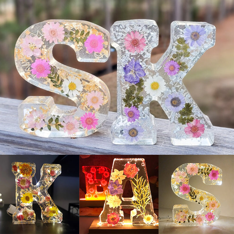 Lámpara De Letra Decorativa | Flores Prensadas · SeemSeem