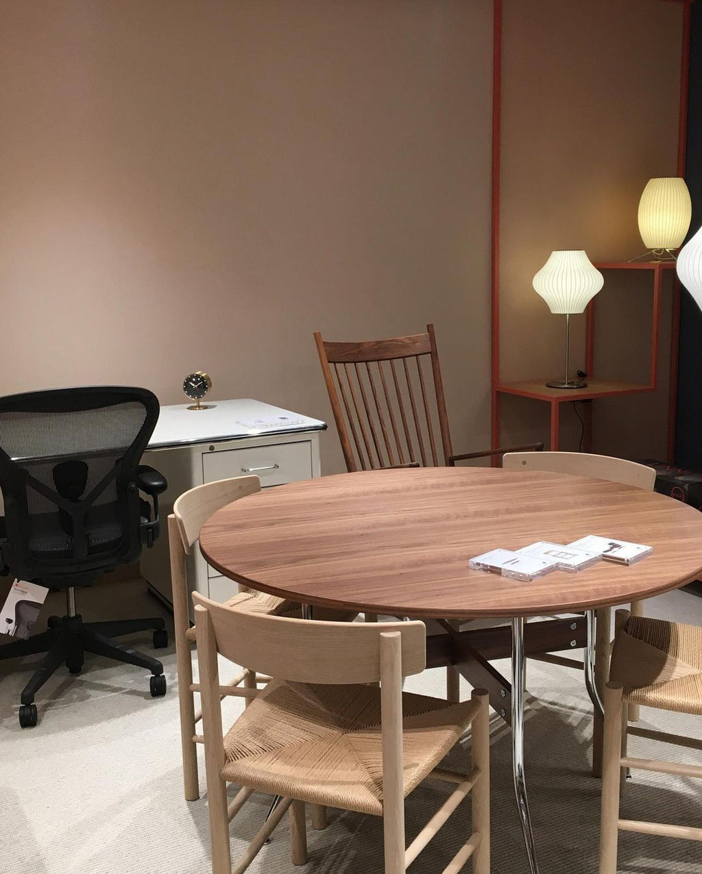 Lámpara De Mesa Nórdica | Pantalla Esférica · SeemSeem