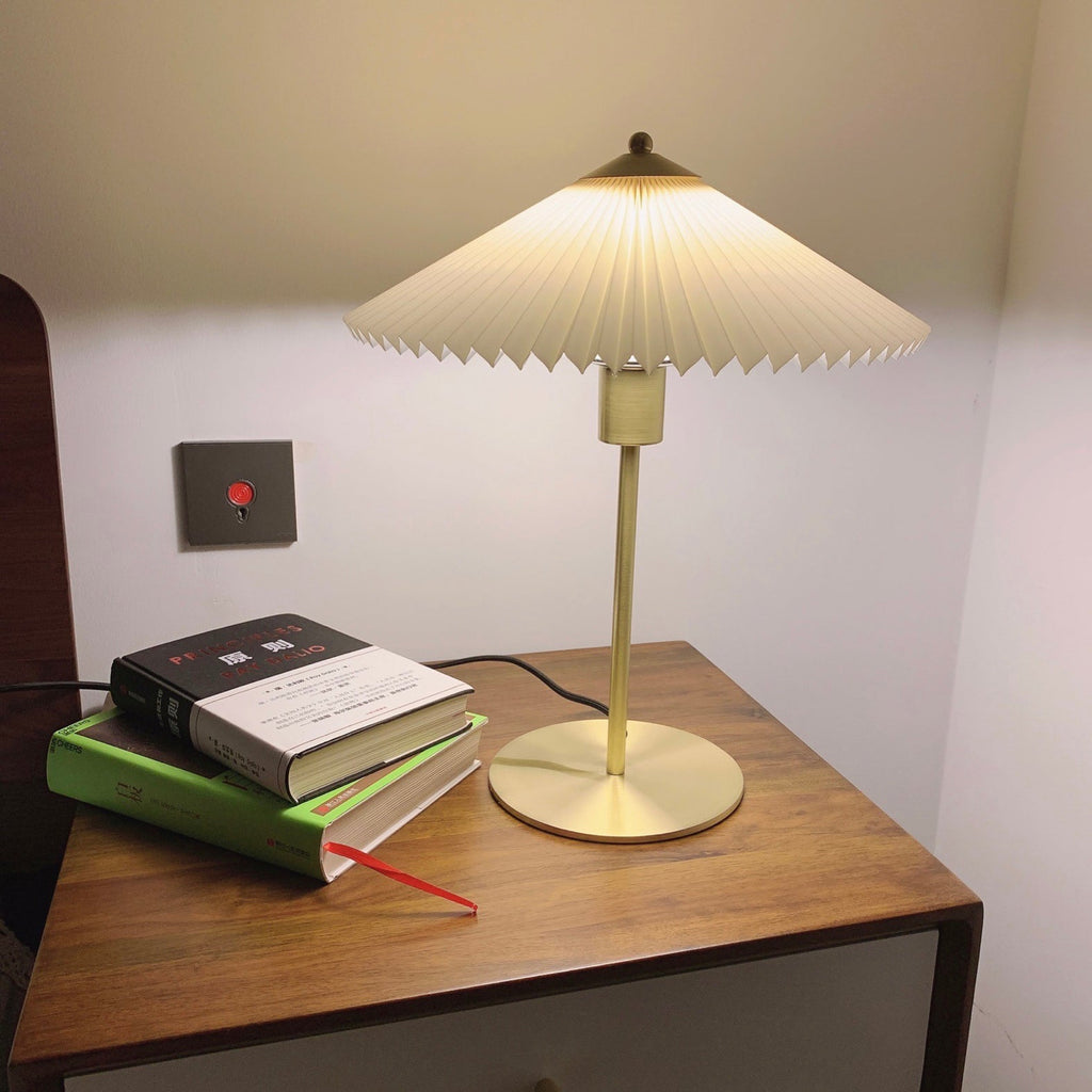 Lámpara De Mesa Nórdica | Pantalla Plisada · SeemSeem
