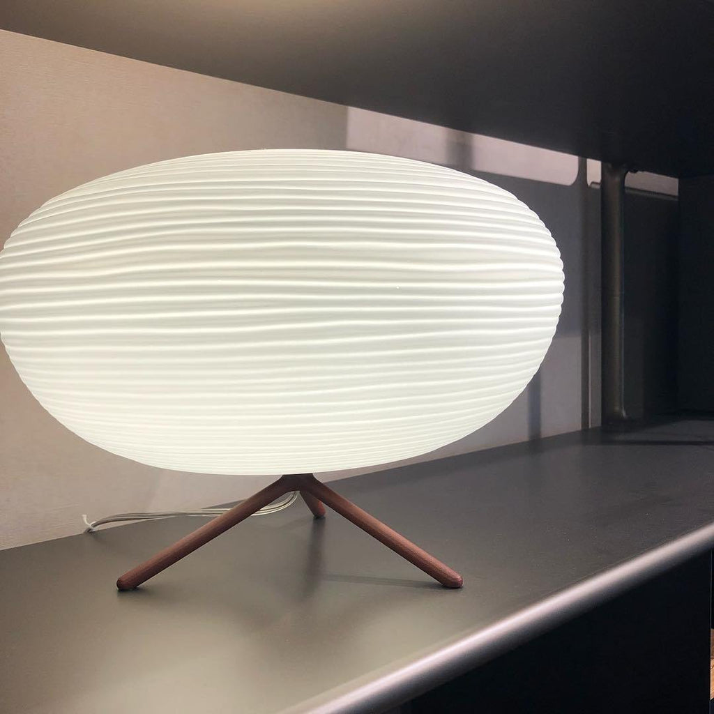Lámpara De Mesa Nórdica | Trípode · SeemSeem