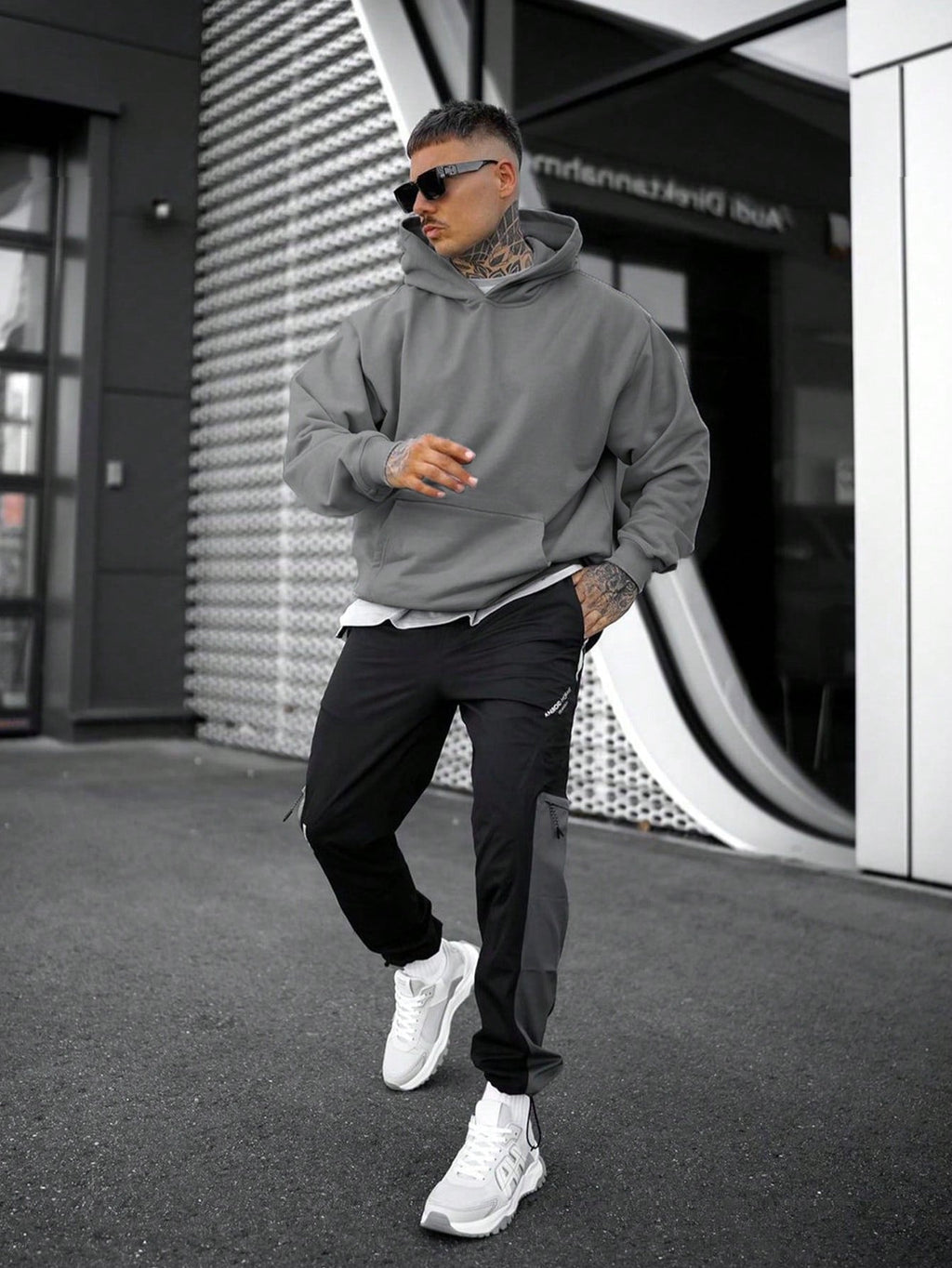 Sudadera Oversized Con Capucha Para Hombre | Bolsillo Canguro · SeemSeem