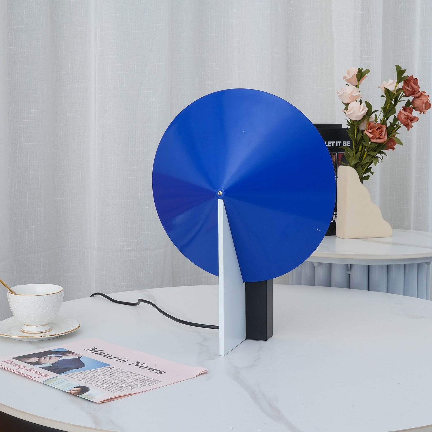 Lámpara De Mesa Minimalista | Luz LED · SeemSeem